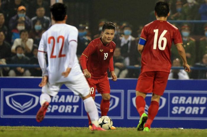 Tuyển Việt Nam hòa U22 Việt Nam 2-2 chiều 28/12.