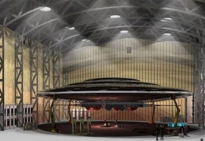 Nhiều lời đồn Pine Gap có liên quan đến UFO.