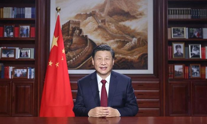  Trong khi đó, Chủ tịch Trung Quốc Tập Cận Bình vừa có bài phát biểu chúc mừng năm mới. Ông Tập nhắc đến nhiều thành tựu của quốc gia trong đó có nỗ lực dập tắt đại dịch Covid-19 và việc thực hiện thành công các nhiệm vụ vũ trụ. Trung Quốc sẽ đón năm mới vào lúc 23h theo giờ Hà Nội. Ảnh: Xinhua. 
