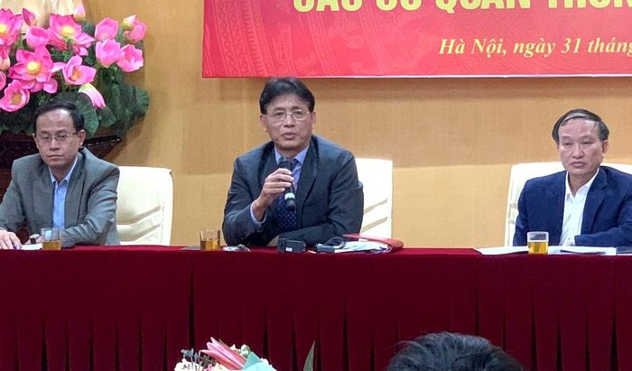 Lãnh đạo Tổng cục Thuế cập nhật tình hình thu ngân sách. Ảnh:VGP/