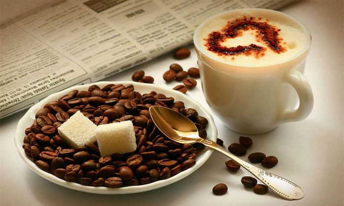 Cà phê là một trong những thực phẩm không nên dùng vào buổi sáng. Ảnh minh họa