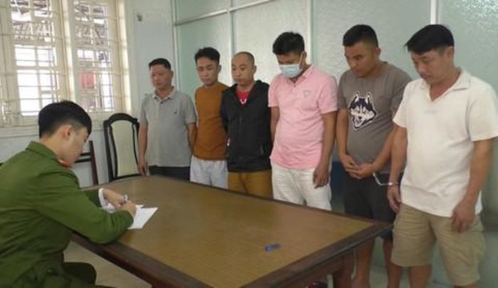Các đối tượng trong đường dây đánh bạc.