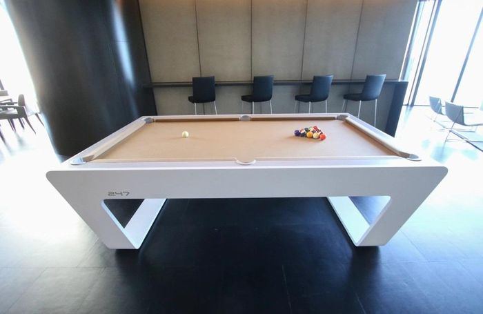 Với các dịch vụ, tiện ích hàng đầu tại tòa nhà, Messi có thể giải trí với bộ môn Billiards, hay tập thể lực, bơi ở phòng thể dục, hồ bơi.