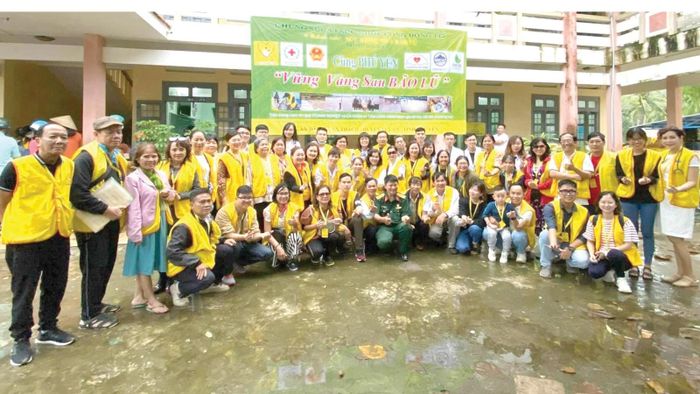Đoàn y bác sĩ tình nguyện TPHCM chăm sóc sức khỏe, tặng quà người dân huyện Tuy An và thị xã Sông Cầu, tỉnh Phú Yên