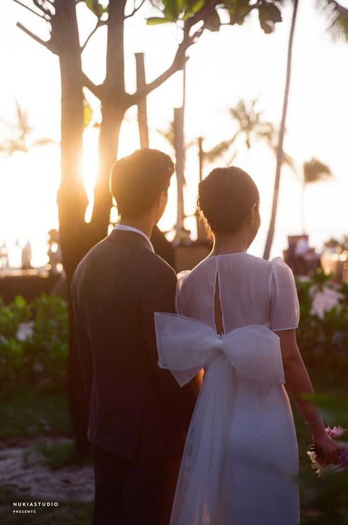 Nhan sắc xinh đẹp của cô dâu Viên Minh và vẻ điển trai của Công Phượng làm ai nhìn cũng phải tan chảy.