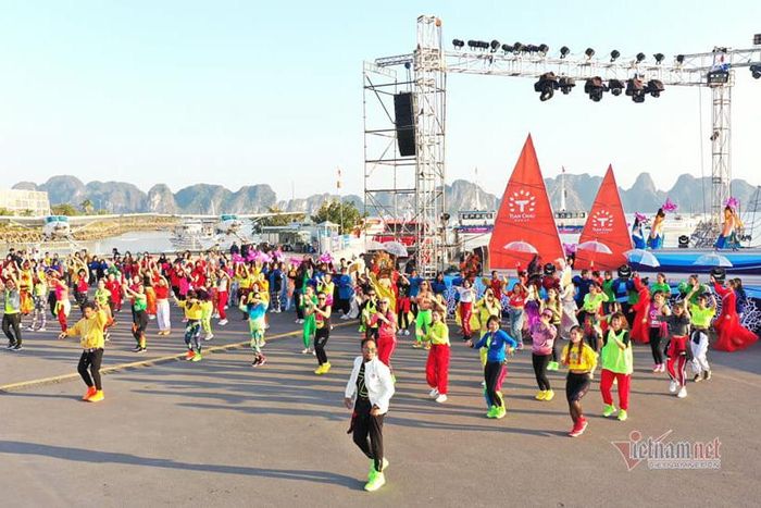 Các màn đồng diễn Samba sôi động.