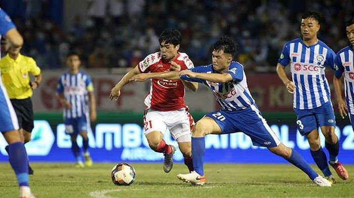 Công Phượng đã không ít lần vất vả ở HAGL vì phải làm thay việc của ngoại binh. Ảnh: TPHCM