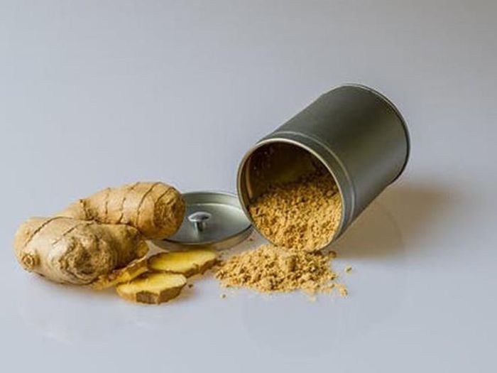Gừng cũng là nguyên liệu giúp giảm ho hiệu quả.