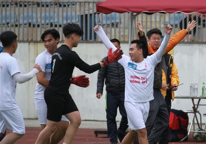 THPT Đông Mỹ giành chiến thắng sít sao ở những giây cuối cùng