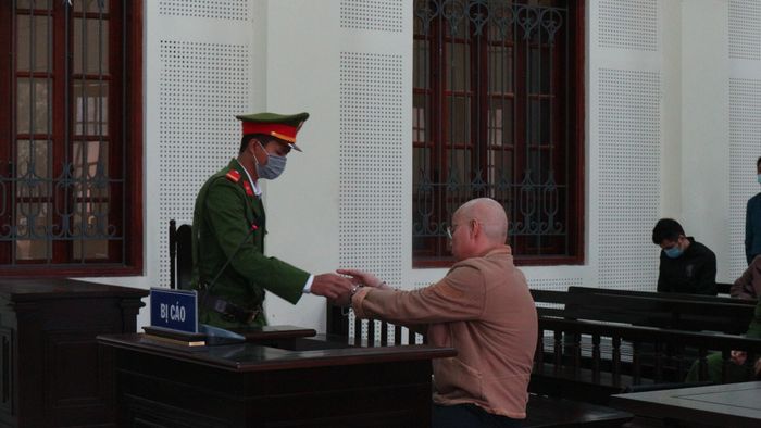 Nhận bản án chung thân, Nguyễn Văn Hùng khá bình thản. 
