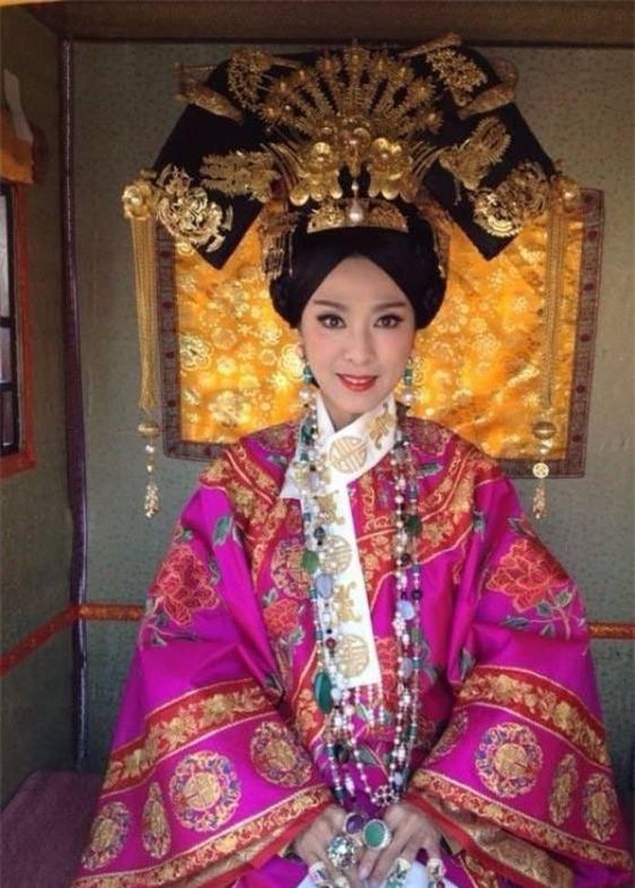Vẻ đẹp không tuổi của Ý Quý Phi - tiền thân của Từ Hy Thái Hậu