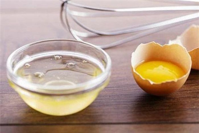 Lòng trắng trứng gà có thể giúp da trắng sáng bật tông và trắng mịn bất ngờ