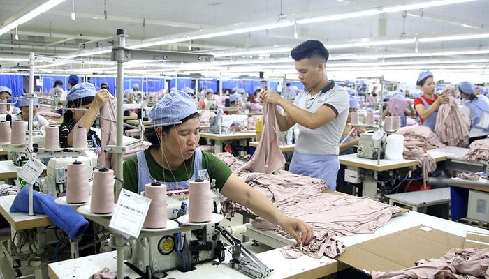 Công ty TNHH CIMA Việt Nam, CCN Tử Đà – An Đạo sản xuất gần 1.580.000 sản phẩm, đảm bảo chế độ cho người lao động.