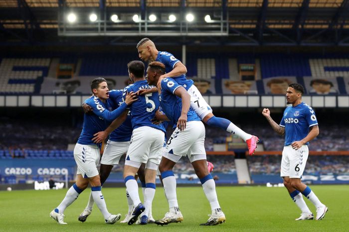 James Rodriguez nhanh chóng thể hiện tầm ảnh hưởng ở Everton. Ảnh: Reuters.
