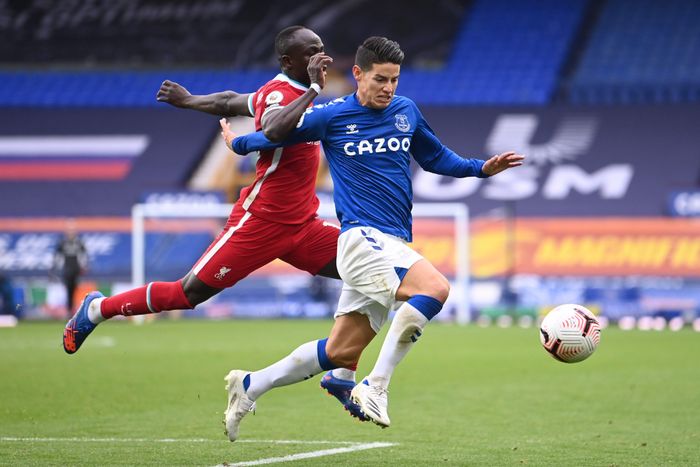 James phải cân bằng lối chơi kỹ thuật với tốc độ cao của các trận đấu tại Premier League. Ảnh: Reuters.