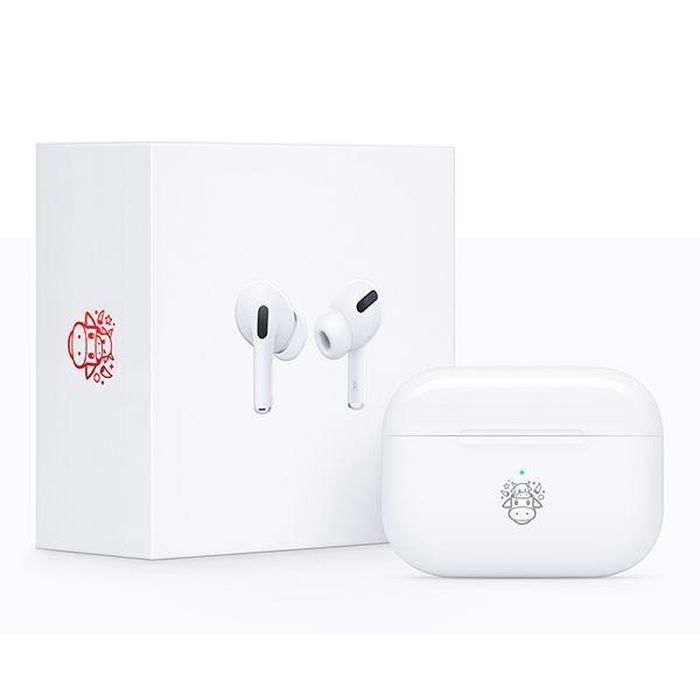Chiếc hộp của phiên bản Limited Edition cũng có thêm logo hình con trâu màu đỏ.