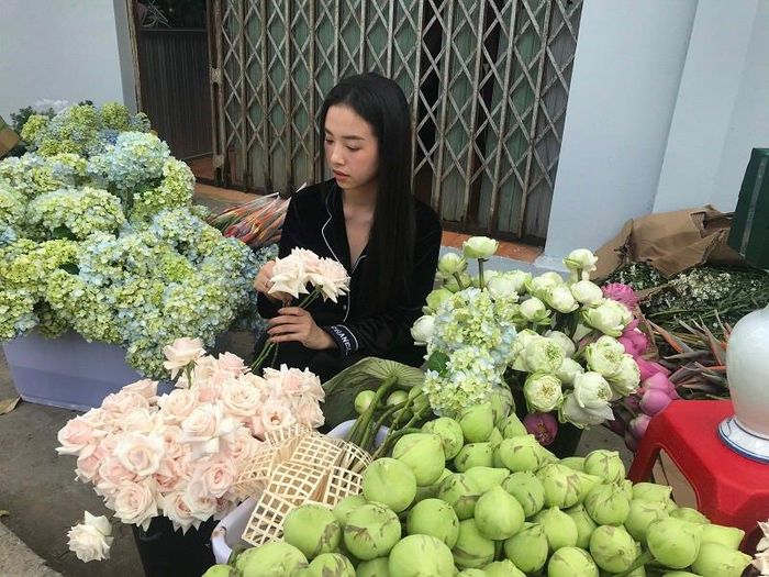 Thúy An chia sẻ: “Chưa đầy 1 ngày nữa, An sẽ chính thức rời xa vòng tay ba mẹ về nhà chồng. Cảm xúc của mình lúc này vừa vui mừng nhưng cũng vừa lo lắng, hồi hộp...".