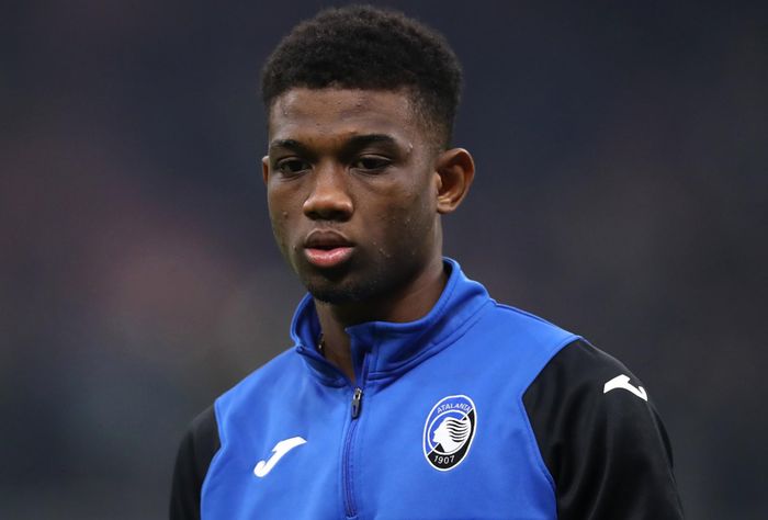  Theo Transfermarkt, MU trả trước Atalanta 21 triệu euro. Nếu Diallo hoàn thành các điều khoản phụ, "Quỷ đỏ" sẽ trả tối đa 41 triệu euro. Diallo là một trong những cầu thủ tuổi teen đắt nhất lịch sử Premier League. Khi MU chốt vụ Diallo, nhiều CĐV bất ngờ vì tiền đạo này ít tên tuổi, nhưng có phí chuyển nhượng cao. 