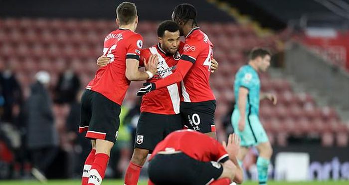 Trận Southampton- Shrewsbury cũng đã bị hoãn vì COVID-19