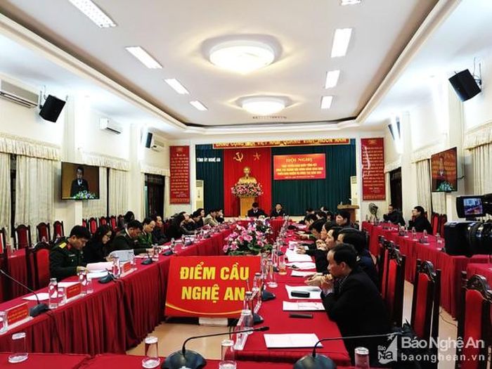 Các đại biểu tham dự hội nghị tại điểm cầu Nghệ An. Ảnh: Hoài Thu