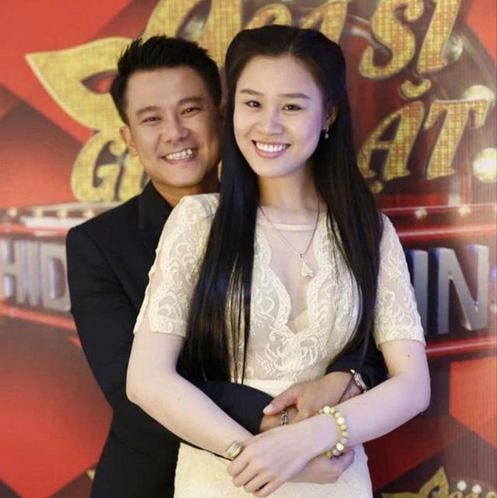 Vân Quang Long và vợ hai Linh Lan