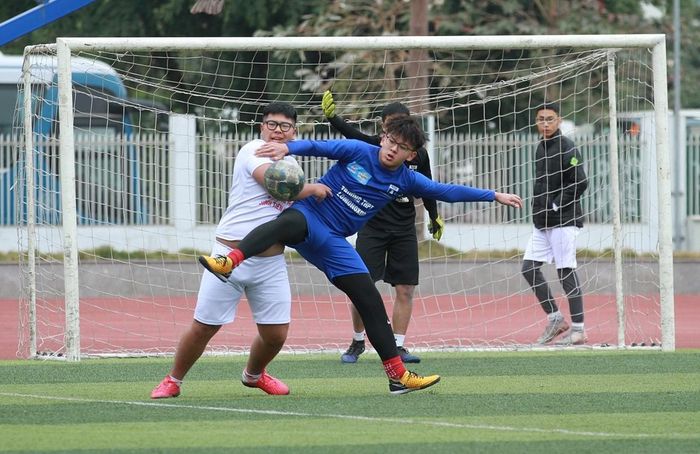 THPT Lomonoxop 2-1 THPT Đinh Tiên Hoàng