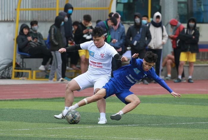 Trận THPT Lomonoxop 2-1 THPT Đinh Tiên Hoàng