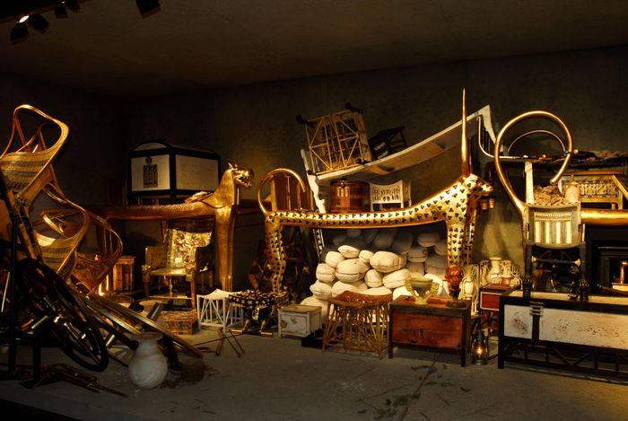Ngoài quan tài chứa xác ướp pharaoh Tutankhamun, các chuyên gia tìm thấy hàng nghìn cổ vật nguyên vẹn.