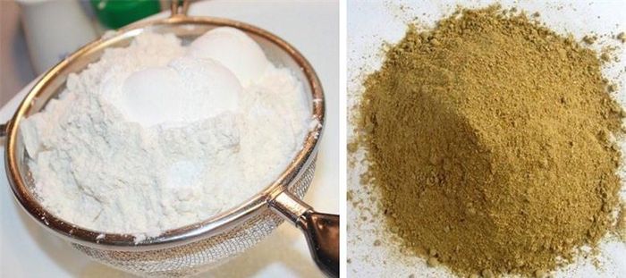 Tinh bột nghệ đen có màu trắng đục như màu sữa, có mùi nghệ thơm, và gần như không đắng, rất dễ sử dụng còn bột nghệ đen có màu xám xậm, mùi nghệ đặc trưng, rất đắng và khó sử dụng.