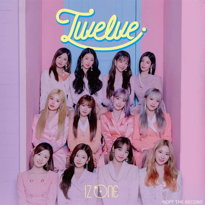"Thành thật mà nói, thật lãng phí khi IZ*ONE tan rã. Không có nhiều nhóm nhạc nữ bán được album như họ, bài hát hay và kỹ năng của họ tốt", "Họ thật là trơ trẽn. IZ*ONE nên nhanh chóng tan rã", "Tôi ghét phải nhắc theo cách này nhưng đó là lợi nhuận được tạo ra thông qua thao túng phiếu bầu", "Tôi thích các bài hát của họ, nhưng tôi nghĩ IZ*ONE nên tan rã", "Nếu hợp đồng ký túc xá của các thành viên IZ*ONE kết thúc vào năm 2020, các thành viên người Nhật hiện đang ở đâu?".