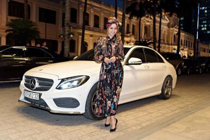 Ninh Dương Lan Ngọc luôn được xếp vào danh sách mỹ nhân sở hữu khối tài sản không vừa của Vbiz