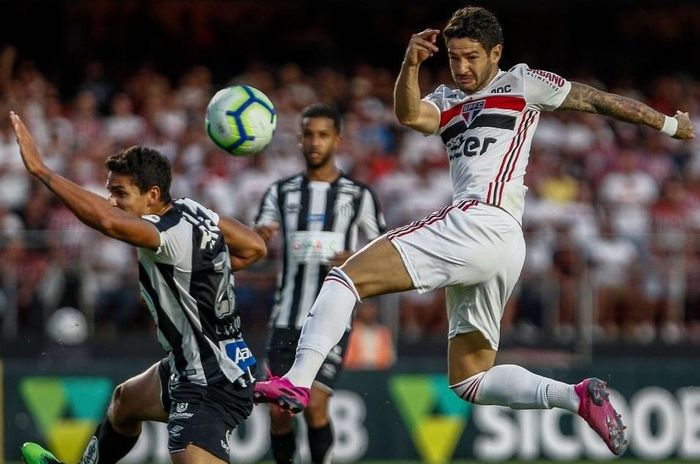 Rời Chelsea, Pato chuyển đến Villarreal, gia nhập CLB Tianjin Quanjian ở Trung Quốc và trở lại Sao Paulo năm 2019. Phong độ của Pato dần trược dốc vì chấn thương và thể lực không còn sung mãn. Ở mùa giải gần nhất tại Brazil, Pato chỉ chơi 13 trận và ghi 4 bàn.