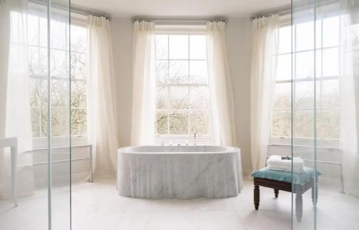Biệt thự rộng 613m2, có thể ngắm cung điện St James và cung điện Buckingham từ các tầng trên cao. (Ảnh: Homesandproperty)