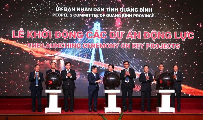 Bấm nút khởi động các dự án động lực tỉnh Quảng Bình trong thời gian tới.