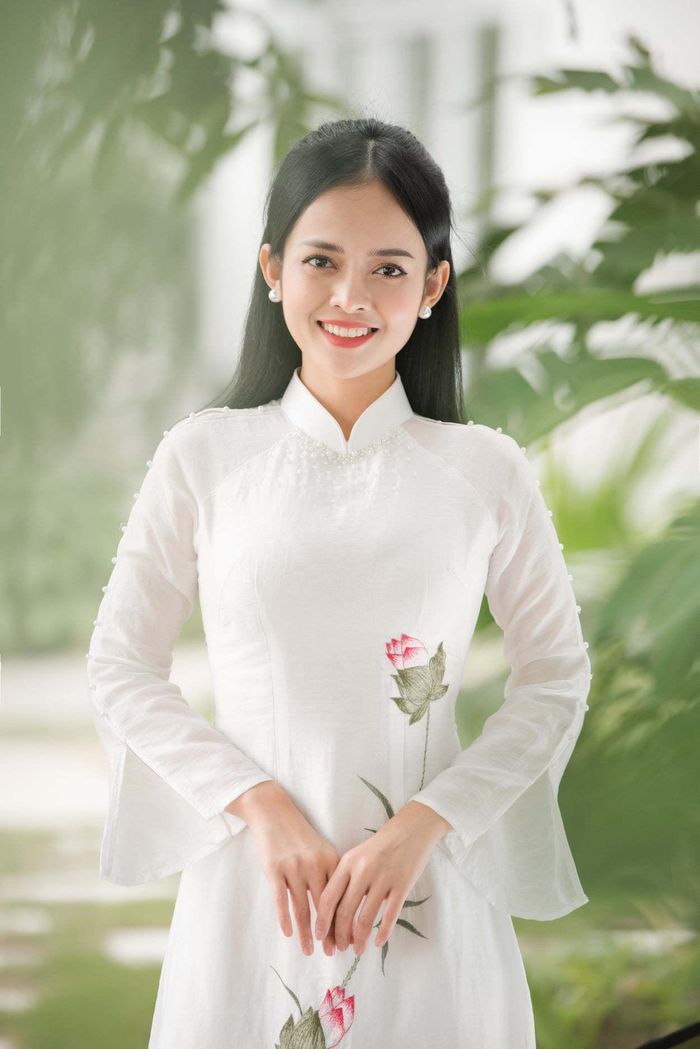  "Làm truyền hình thì sẽ không có khái niệm nghỉ lễ, Tết. Tôi vẫn lên sóng trực tiếp xuyên Tết nhưng vẫn vui vì được làm việc", Thanh Trúc chia sẻ với VietNamNet. 