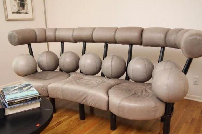 Sofa dành cho những người muốn luyện dáng ngồi chuẩn chỉnh.