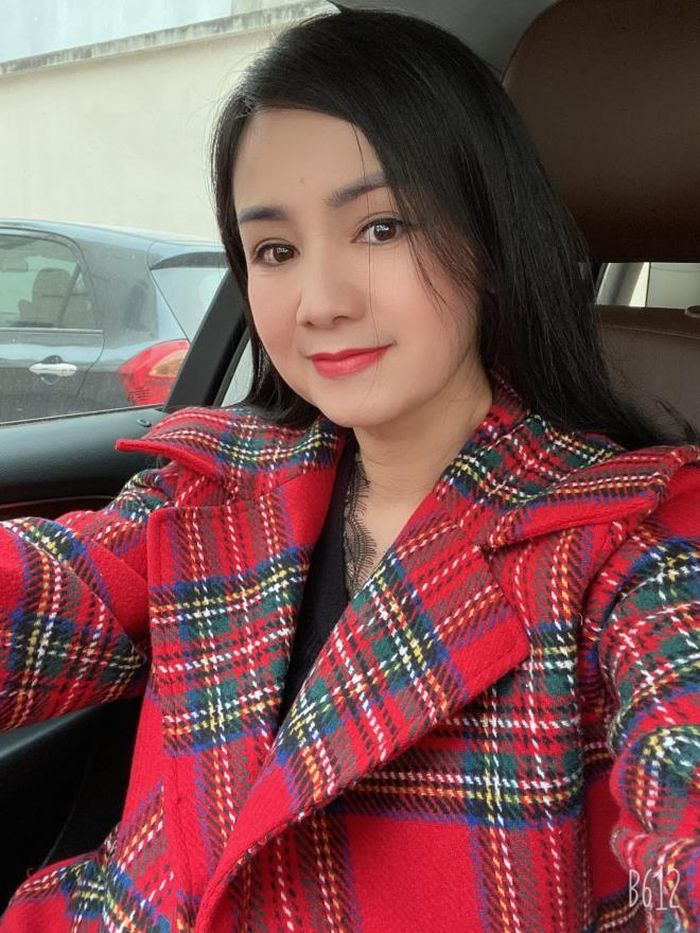 Bên cạnh mảng phim mỳ ăn liền, làm người mẫu ảnh lịch, NSND Thu Hà còn đóng nhiều phim điện ảnh, một số phim gây tiếng vang như: Canh bạc, Đêm hội Long Trì...