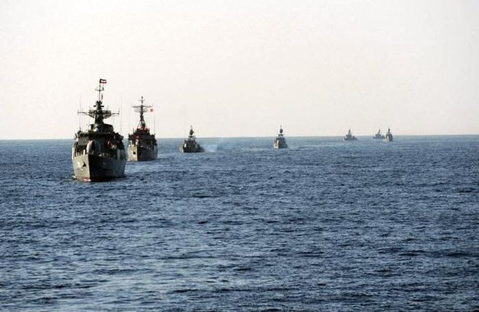 Cho đến nay vẫn chưa có một hình ảnh nào về tàu chiến bí mật của Iran. Trong ảnh là dàn tàu chiến hiện có của hải quân Iran.