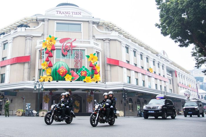 Xe bọc thép, Hummer chống đạn cùng nhiều phương tiện chuyên dụng được Công an Hà Nội huy động tham gia kế hoạch lần này.