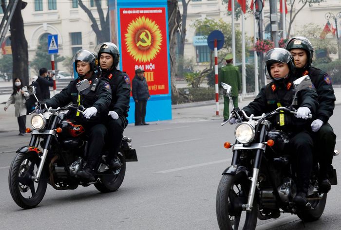 Cũng trong thời gian diễn ra Đại hội Đảng toàn quốc lần thứ XIII, Công an Hà Nội sẽ chốt chặn tại các nút giao trọng điểm, cửa ngõ thủ đô và lên kế hoạch phân luồng phương tiện.