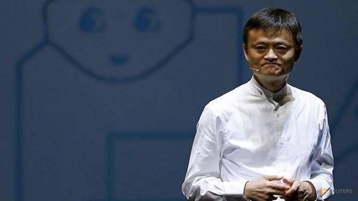Chính phủ Trung Quốc cũng đang tìm cách tăng cường ảnh hưởng lên việc các công ty như Tencent và ByteDance nắm trong tay lượng dữ liệu quá lớn cũng như có sức mạnh quá lớn trong hoạt động bán hàng trực tiếp và truyền thông.