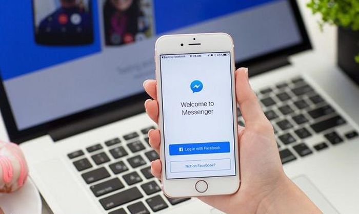Việc bảo mật trên Messenger có thể dễ dàng giải quyết bằng phương pháp mã hóa đầu cuối. Theo các chuyên gia bảo mật, mã hóa đầu cuối nên là tính năng mặc định trên bất kỳ nền tảng nào vì nó giúp mọi người gọi điện và nhắn tin từ mọi nơi trên thế giới một cách an toàn và riêng tư, tránh khỏi sự theo dõi của kẻ xấu và sự thăm dò của chính phủ.