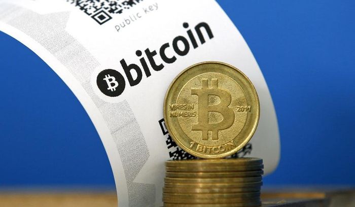 Dòng tiền từ vàng sẽ chuyển sang thị trường tiền mã hóa. Ảnh: Reuters.
