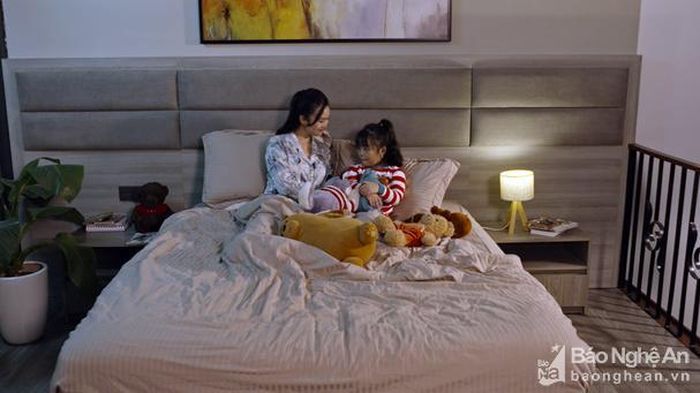 Bộ phim lấy bối cảnh trong một gia đình trẻ. Ảnh: P.V