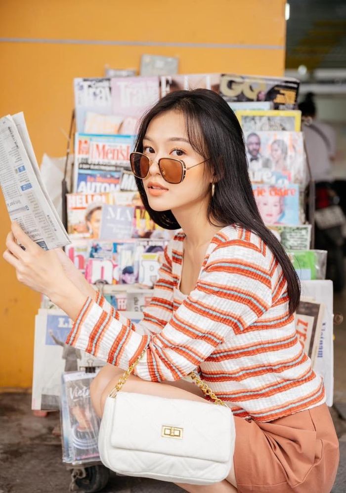 Trước khi được biết đến qua MV Anh luôn là lý do, Minh Hà được nhận xét là có gương mặt mang nhiều nét giống hoa đán Chương Tử Di.