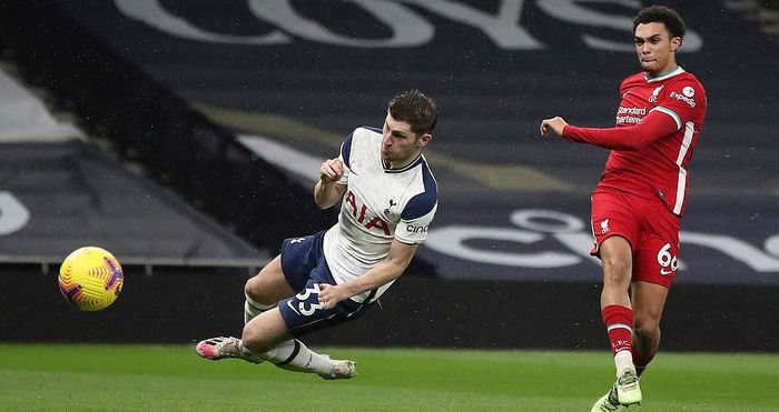 Alexander-Arnold nhân đôi cách biệt cho Liverpool