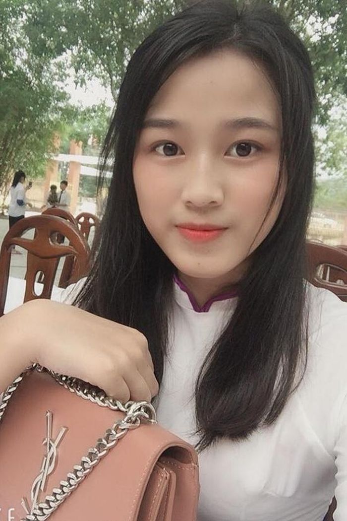 Sau khi đăng quang, Đỗ Thị Hà đã chú ý ăn mặc, trang điểm chỉn chu hơn mỗi khi xuất hiện trước đám đông. Tuy nhiên, cô không tô vẽ quá đậm, thường chỉ dùng son màu hồng nhẹ nhàng, kết hợp với lớp nền trong suốt kiểu Hàn Quốc.