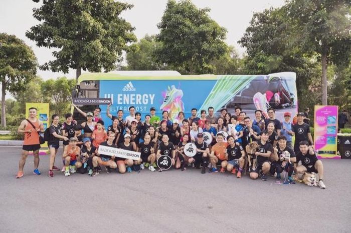 Không chỉ trải nghiệm bản nâng cấp công nghệ hiện đại của Ultraboost 21, các runner Việt Nam còn rất yêu thích thông điệp “xanh” của đôi giày chạy biểu tượng này 