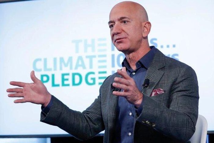 Tỷ phú Jeff Bezos. Ảnh: AP