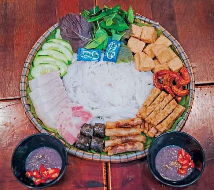 Món bún đậu mắm tôm gây thương nhớ. Ảnh: Hà Duy